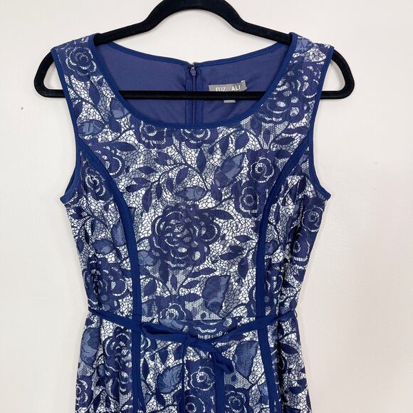 Roz & Ali Floral Lace Fit and Flare Dress Tie Waist Size 6 Navy Blue Sleeveless - Picture 3 of 10